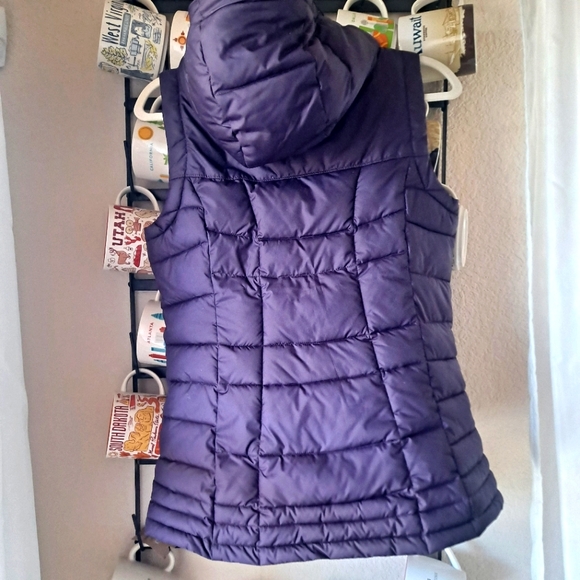 Columbia Puffer Vest - Picture 2 of 2